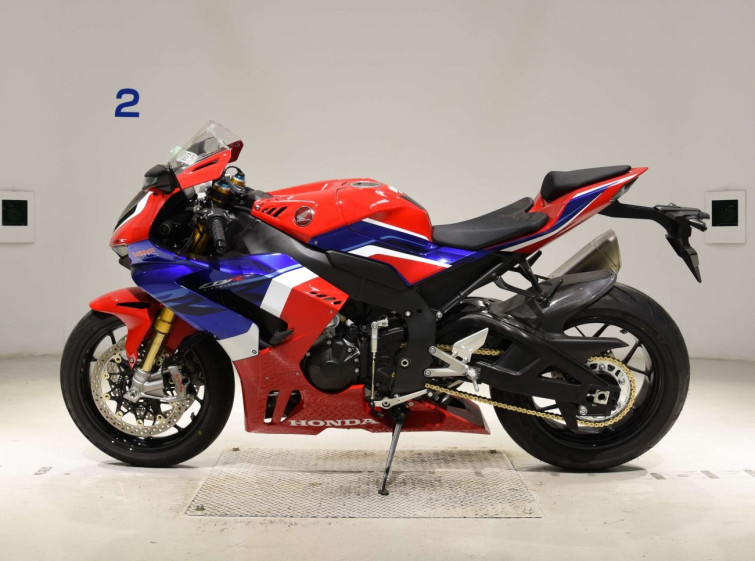 Мотоцикл Honda CBR1000RR SP с пробегом 650 km с пробегом 650 km