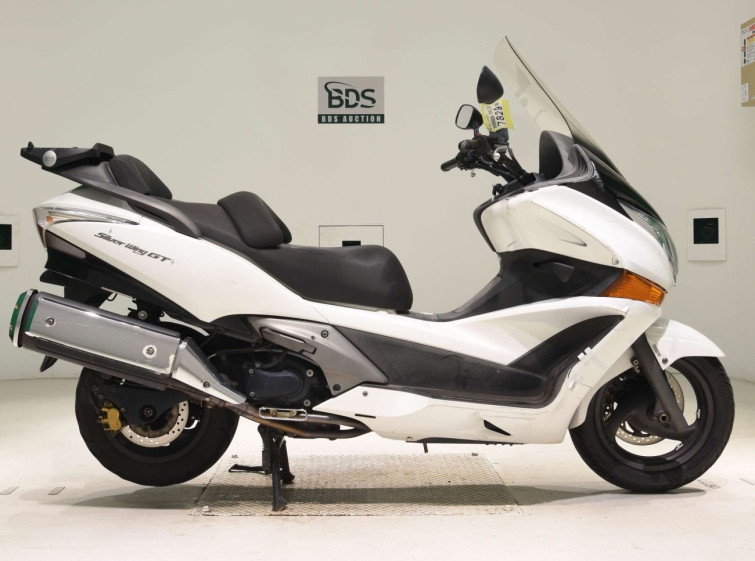 Мотоцикл Honda SILVERWING400GTA с пробегом 63120 km