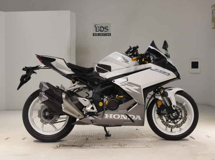 Мотоцикл Honda CBR250RRA з пробігом 3053 km з пробігом 3053 km