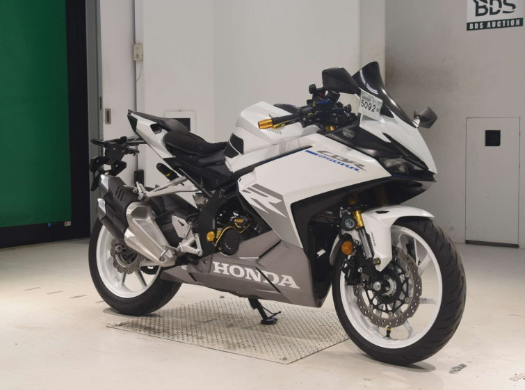 Мотоцикл Honda CBR250RRA з пробігом 3053 km з пробігом 3053 km