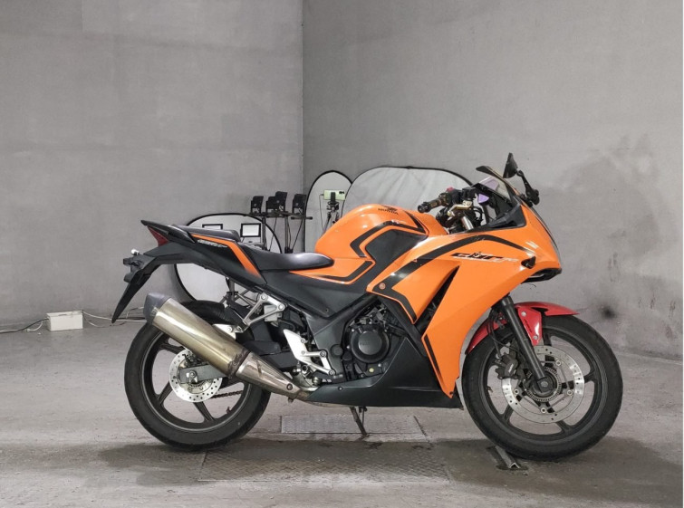 Мотоцикл Honda CBR250R с пробегом 43554 km