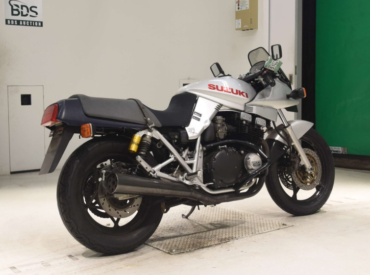 Мотоцикл Suzuki GSX1100S KATANA с пробегом 15260 km с пробегом 15260 km