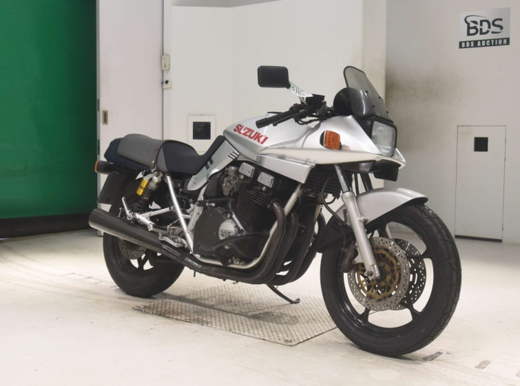 Мотоцикл Suzuki GSX1100S KATANA с пробегом 15260 km с пробегом 15260 km