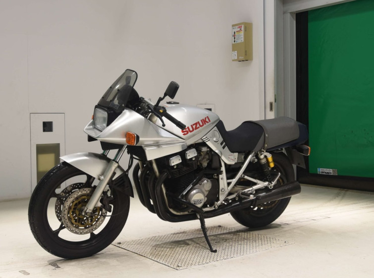 Мотоцикл Suzuki GSX1100S KATANA с пробегом 15260 km с пробегом 15260 km