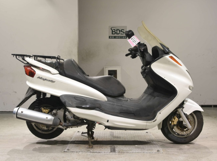 Мотоцикл Yamaha MAJESTY 250