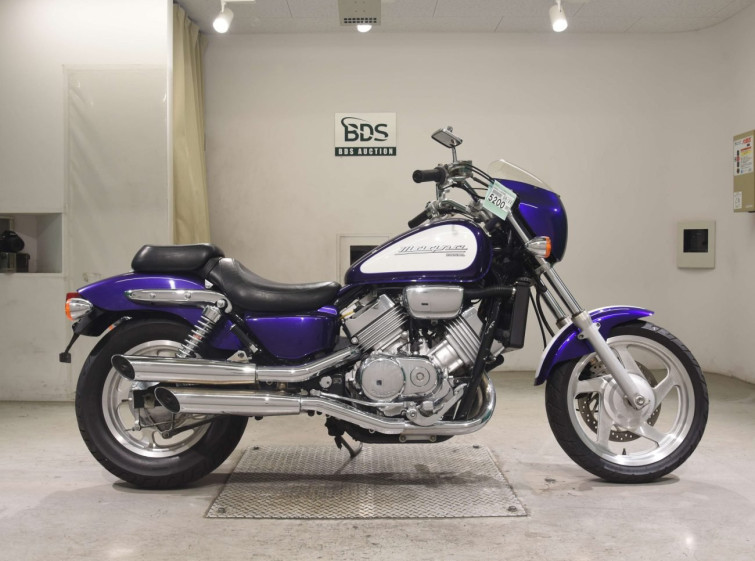 Мотоцикл Honda MAGNA750RS з пробігом 21287 km