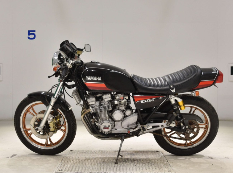 Мотоцикл Yamaha XJ400 з пробігом 4111 km з пробігом 4111 km