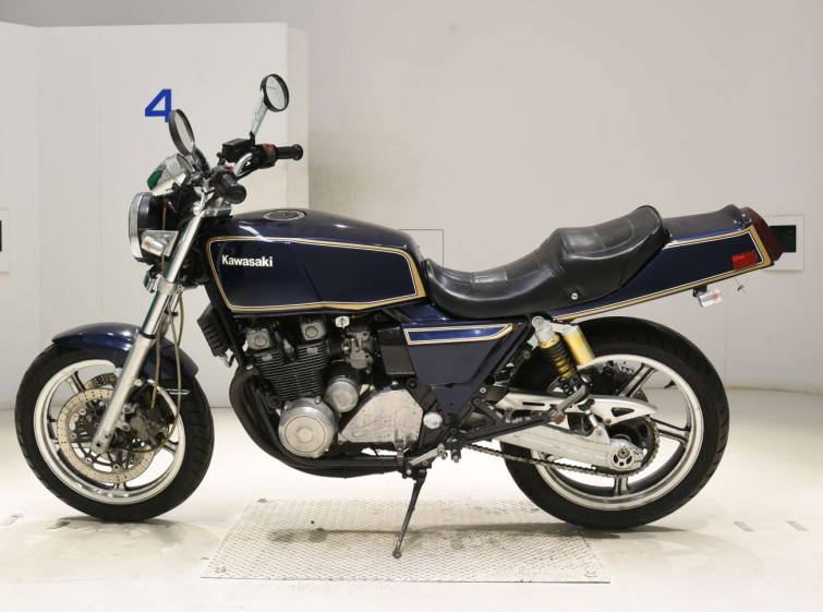 Мотоцикл Kawasaki ZEPHYR400 з пробігом 22783 km з пробігом 22783 km