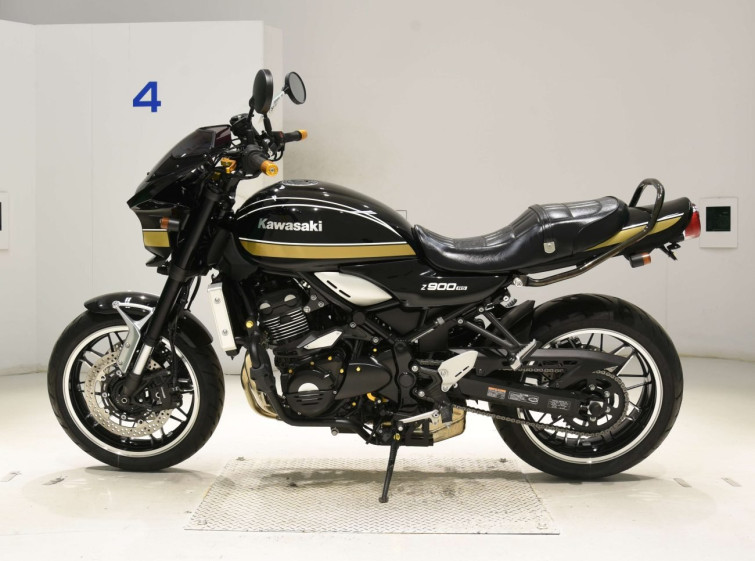 Мотоцикл Kawasaki Z900RS з пробігом 1356 km з пробігом 1356 km