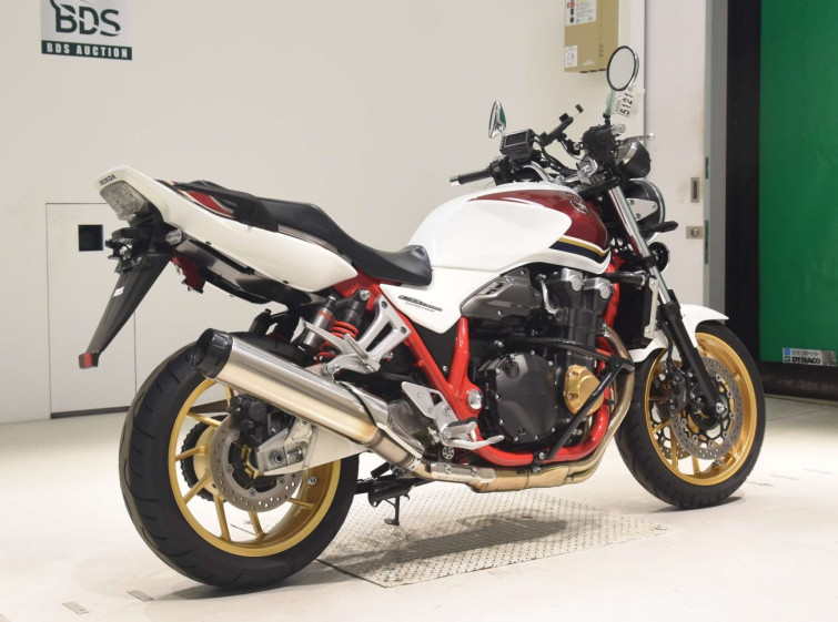 Мотоцикл Honda CB1300SF з пробігом 15052 km з пробігом 15052 km