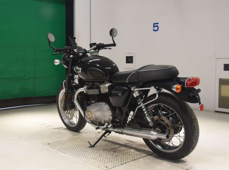 Мотоцикл Triumph BONNEVILLE T100 з пробігом 33113 km з пробігом 33113 km