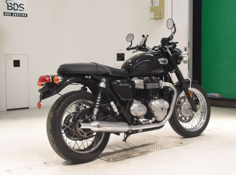Мотоцикл Triumph BONNEVILLE T100 з пробігом 33113 km з пробігом 33113 km