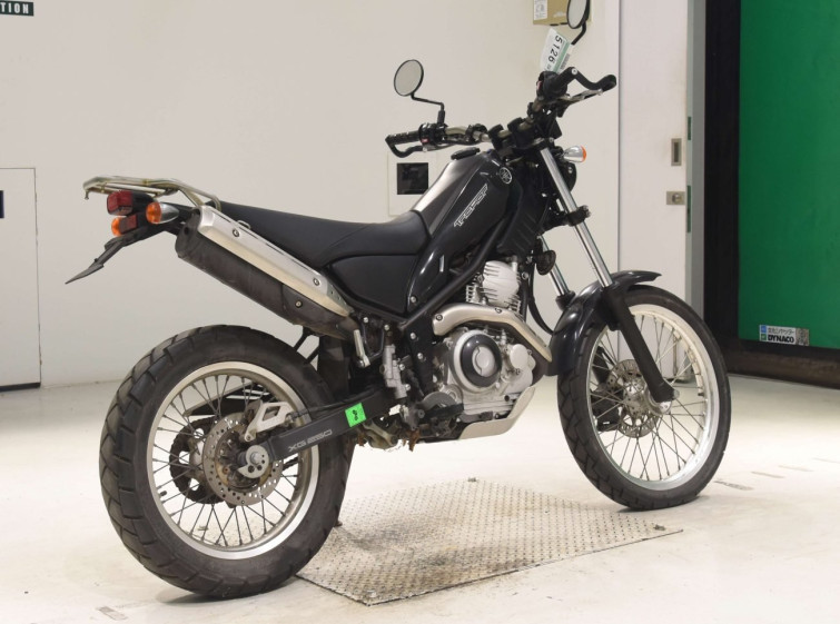 Мотоцикл Yamaha TRICKER з пробігом 6935 km з пробігом 6935 km