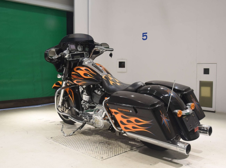 Мотоцикл HD SREET GLIDE FLHX1580 с пробегом 23232 km с пробегом 23232 km