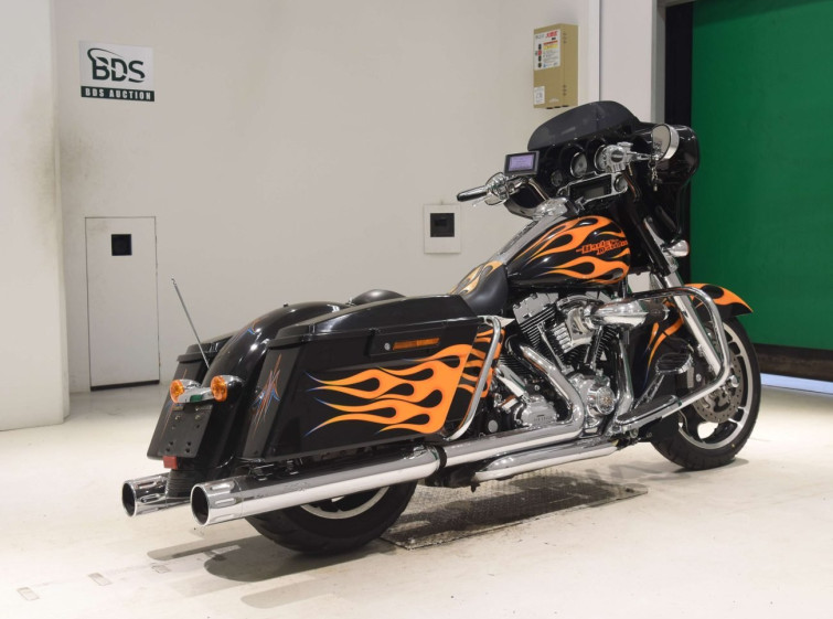 Мотоцикл HD SREET GLIDE FLHX1580 с пробегом 23232 km с пробегом 23232 km