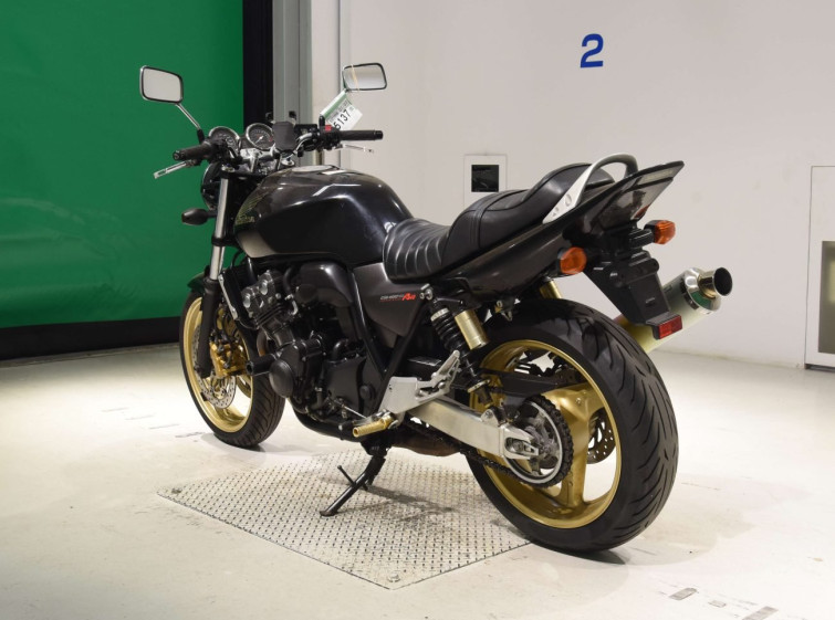 Мотоцикл Honda CB400SFVA с пробегом 43043 km с пробегом 43043 km