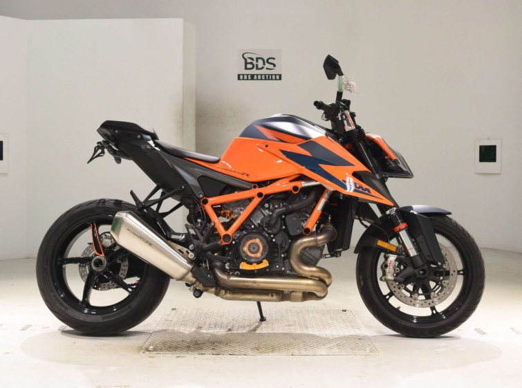 Мотоцикл KTM 1290 SUPERDUKE R з пробігом 11741 km з пробігом 11741 km