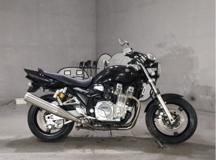 Мотоцикл Yamaha XJR1300 з пробігом 4979 km