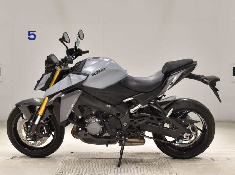 Мотоцикл Suzuki GSX-S1000-2 с пробегом 4774 km с пробегом 4774 km
