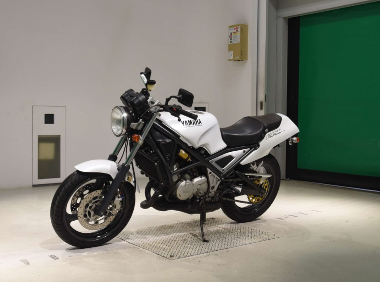 Мотоцикл Yamaha R1-Z с пробегом 24487 km с пробегом 24487 km