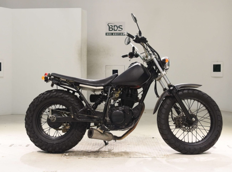 Мотоцикл Yamaha TW200E з пробігом 26332 km з пробігом 26332 km