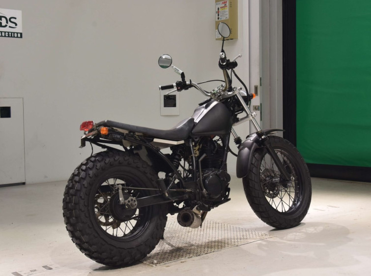Мотоцикл Yamaha TW200E з пробігом 26332 km з пробігом 26332 km