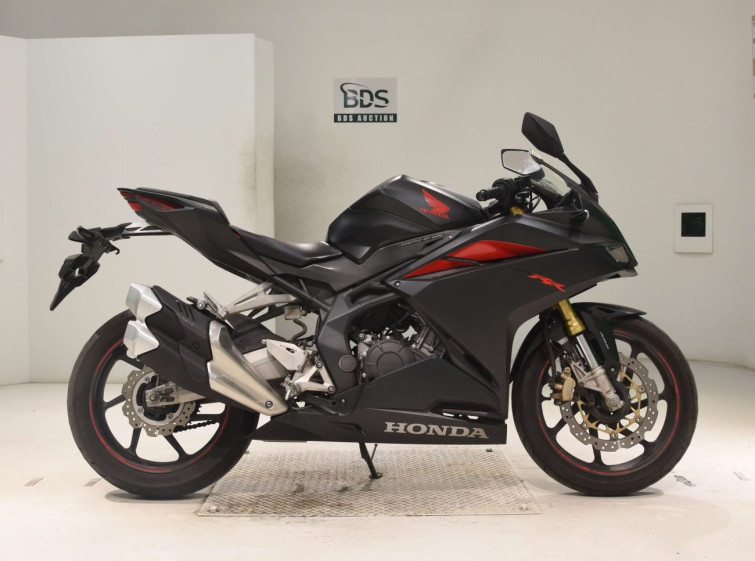Мотоцикл Honda CBR250RR з пробігом 11659 km