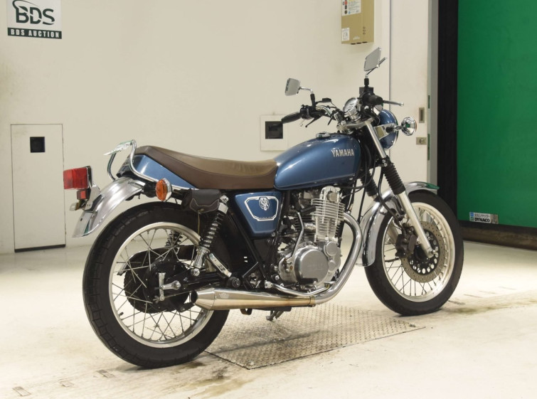 Мотоцикл Yamaha SR400 с пробегом 5176 km с пробегом 5176 km