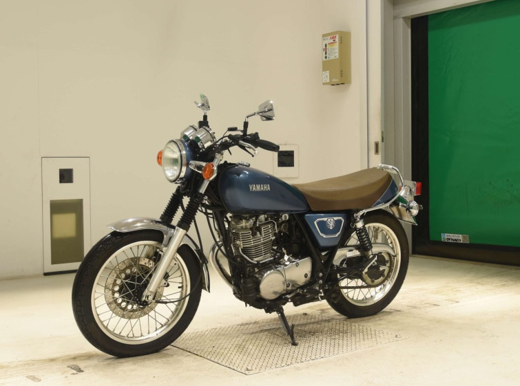 Мотоцикл Yamaha SR400 с пробегом 5176 km с пробегом 5176 km