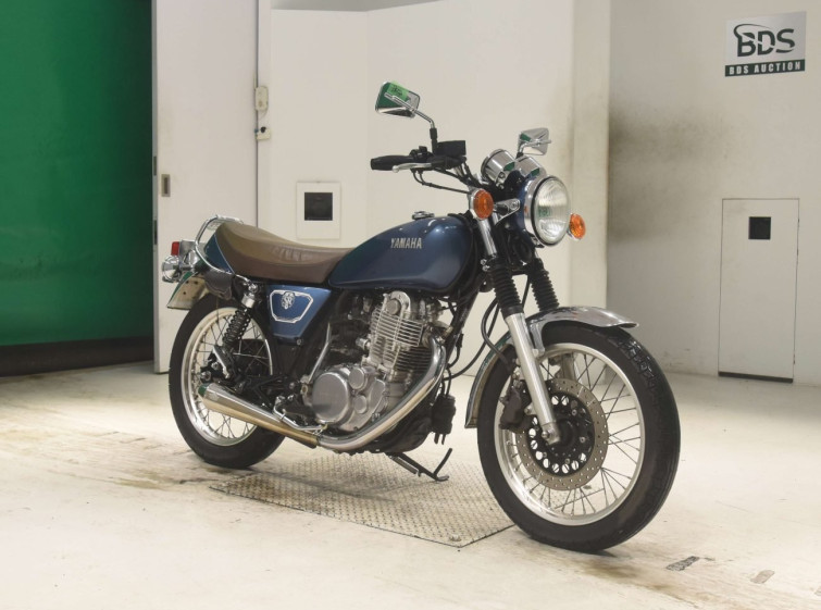 Мотоцикл Yamaha SR400 с пробегом 5176 km с пробегом 5176 km