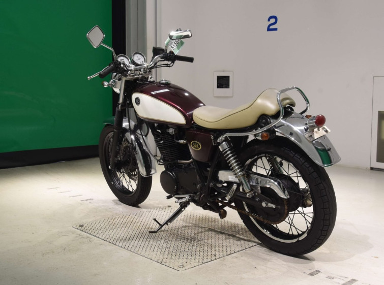 Мотоцикл Yamaha SR400 з пробігом 24375 km з пробігом 24375 km