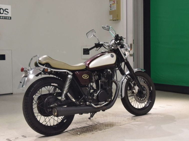 Мотоцикл Yamaha SR400 з пробігом 24375 km з пробігом 24375 km