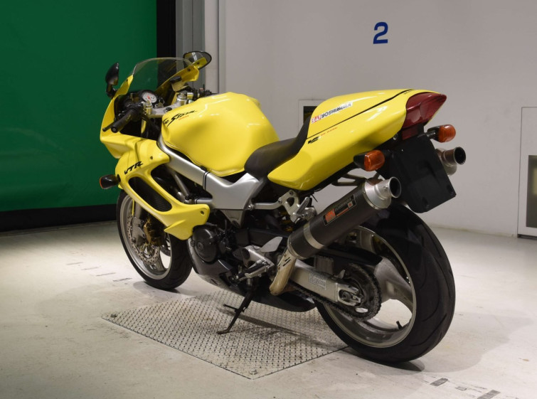 Мотоцикл Honda VTR1000F с пробегом 25479 km с пробегом 25479 km