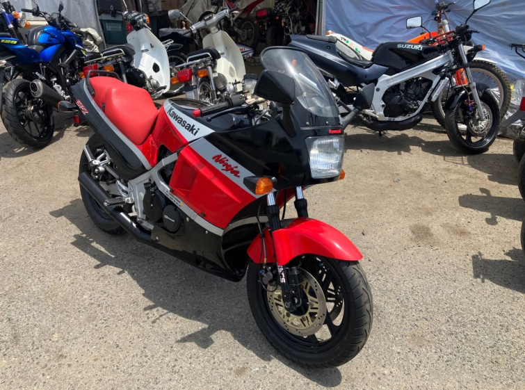 Мотоцикл Kawasaki GPZ400R с пробегом 53106 km