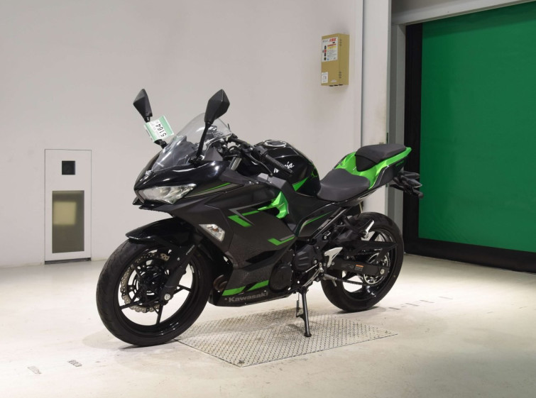 Мотоцикл Kawasaki NINJA400 с пробегом 3840 km с пробегом 3840 km