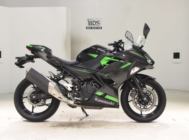 Мотоцикл Kawasaki NINJA400 с пробегом 3840 km с пробегом 3840 km
