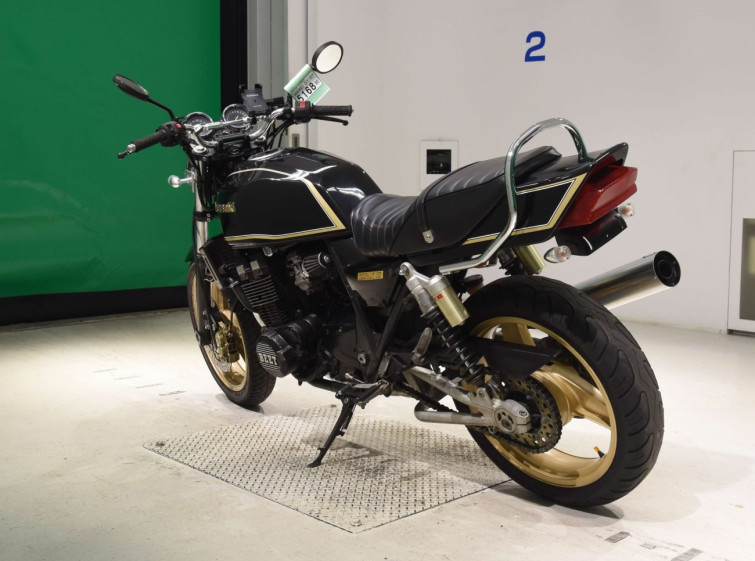 Мотоцикл Kawasaki ZRX400 с пробегом 13741 km с пробегом 13741 km