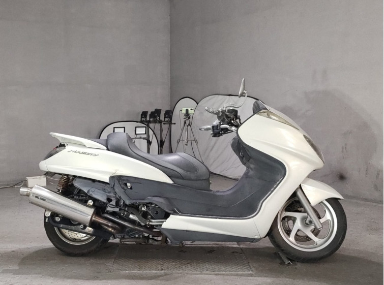 Мотоцикл Yamaha GRAND MAJESTY250 TRIKE