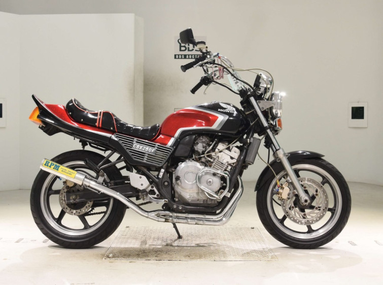 Мотоцикл Honda JADE CB250 с пробегом 10107 km с пробегом 10107 km