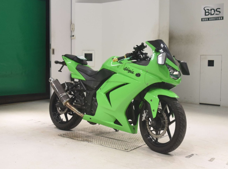 Мотоцикл Kawasaki NINJA250R с пробегом 48477 km с пробегом 48477 km