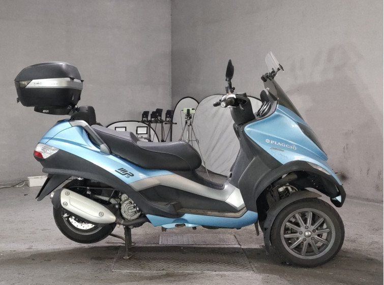 Мотоцикл Piaggio PEERAGE MP3 250RL з пробігом 23883 km