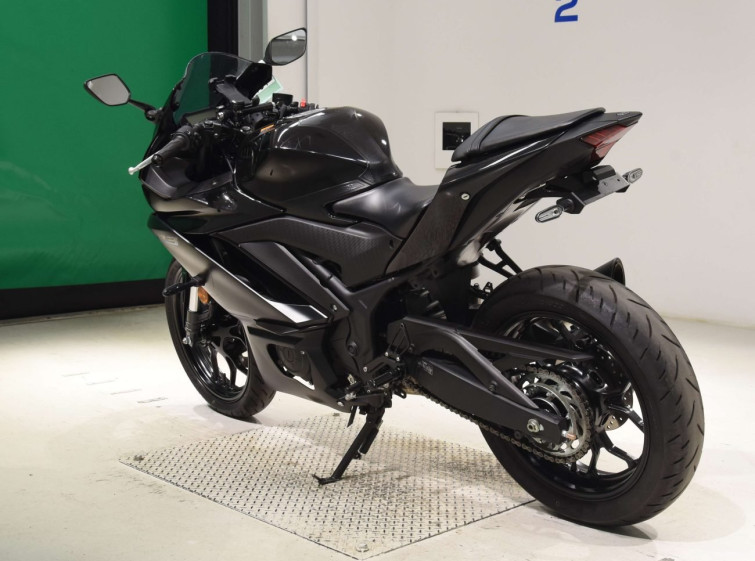 Мотоцикл Yamaha YZF-R3 с пробегом 6923 km с пробегом 6923 km