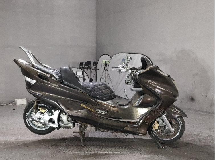 Мотоцикл Yamaha MAJESTY 250C