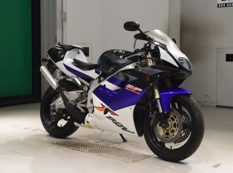 Мотоцикл Suzuki RGV250 с пробегом 15381 km с пробегом 15381 km