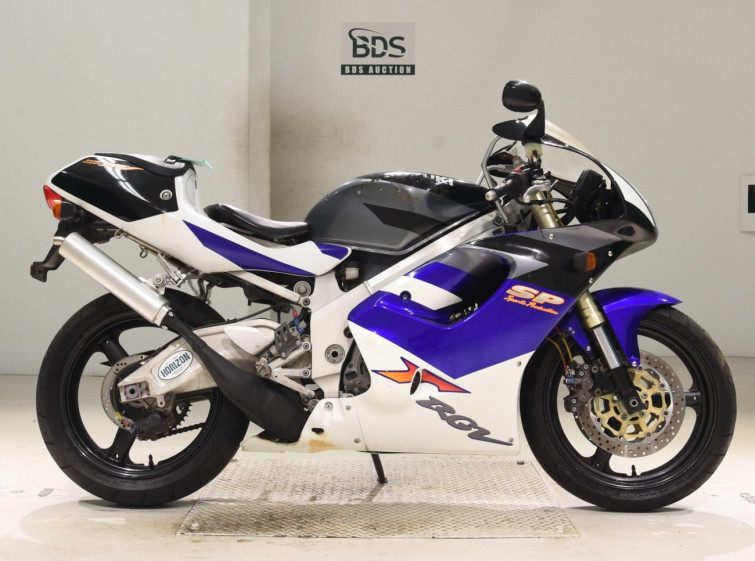 Мотоцикл Suzuki RGV250 с пробегом 15381 km с пробегом 15381 km