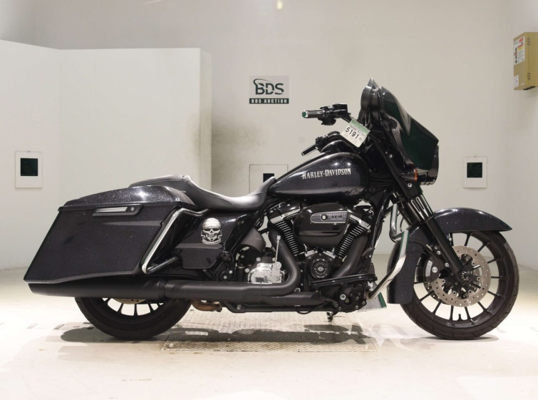 Мотоцикл HD STREET GLIDE FLHXS1870 с пробегом 66014 km с пробегом 66014 km