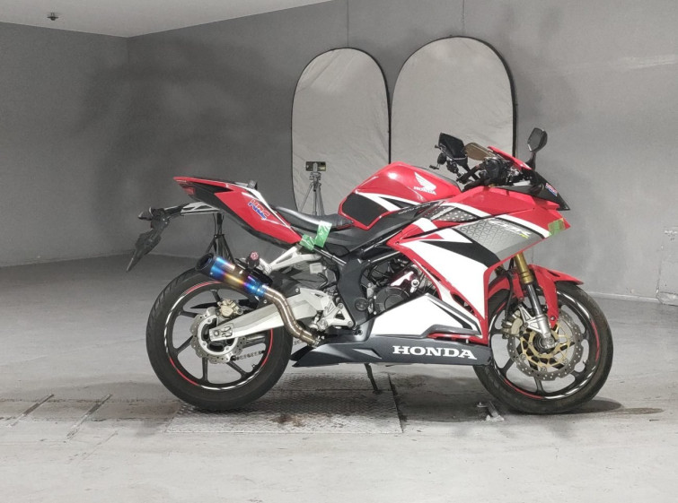 Мотоцикл Honda CBR250RR