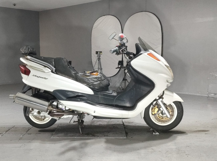 Мотоцикл Yamaha MAJESTY 250C