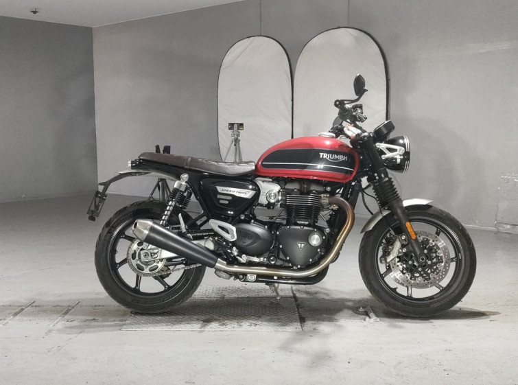 Мотоцикл Triumph SPEED TWIN з пробігом 23625 km