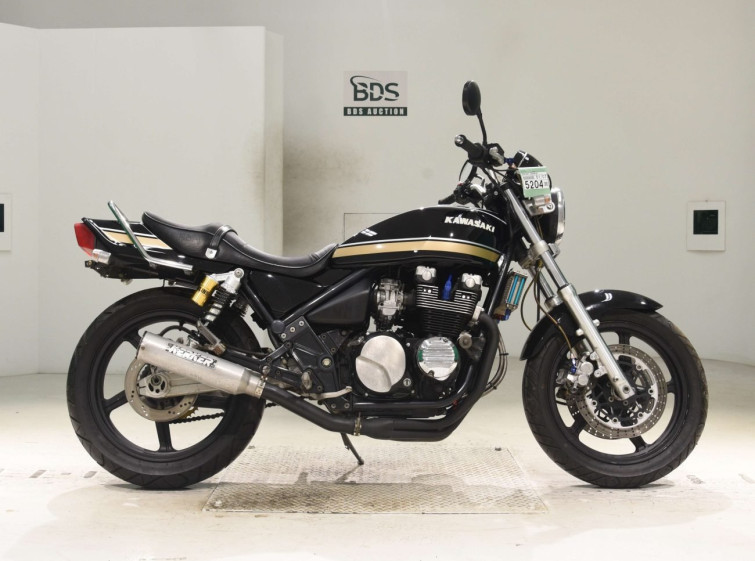 Мотоцикл Kawasaki ZEPHYR400 з пробігом 18182 km з пробігом 18182 km